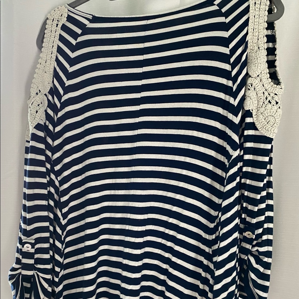 Crocheted cold shoulder tunic
